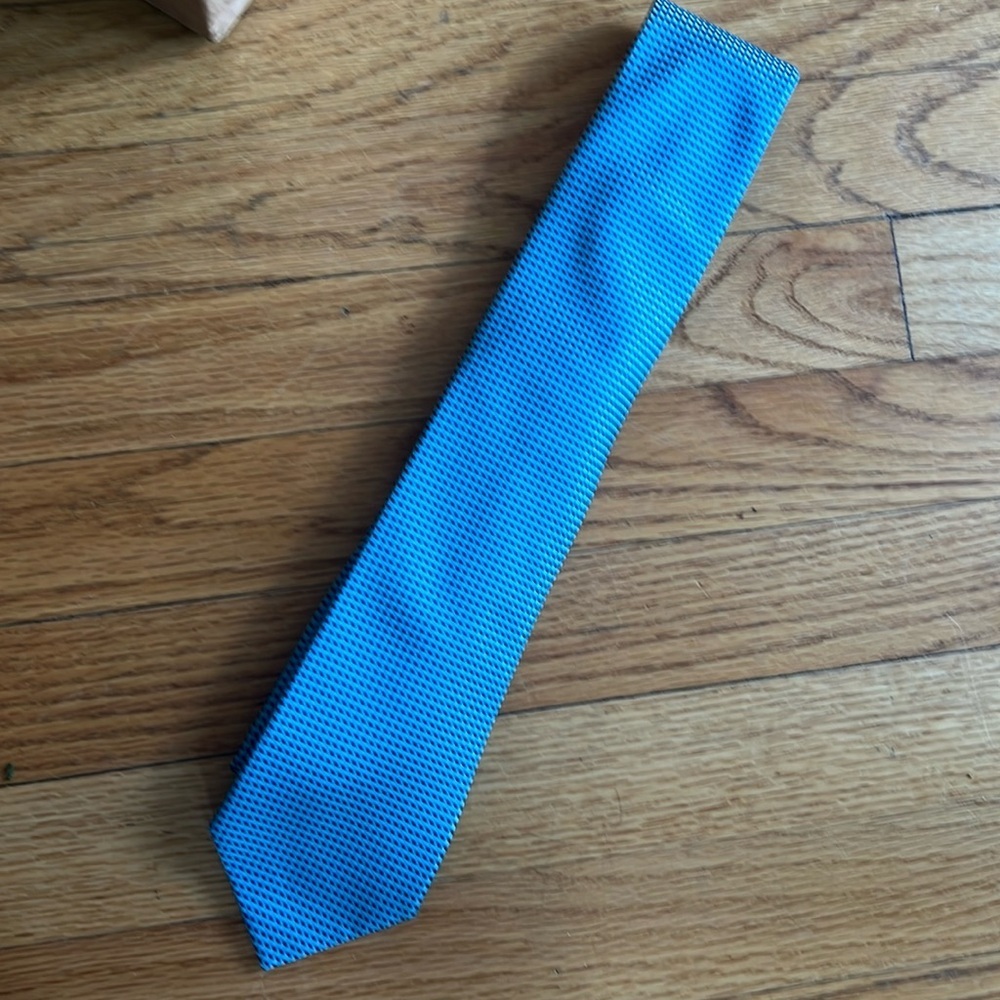 Perry Ellis portfolio tie